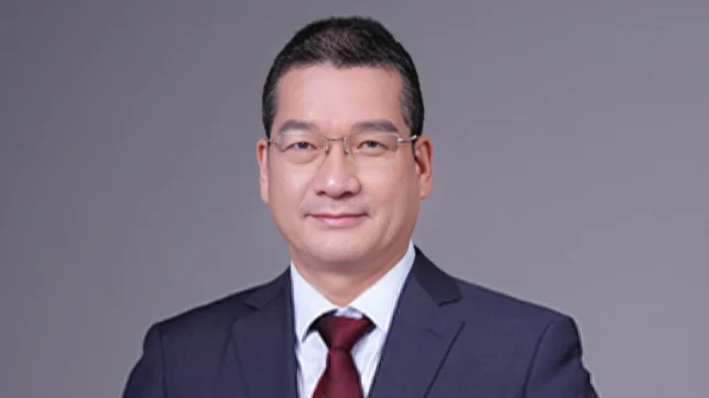 Zou Laichang Executive Director